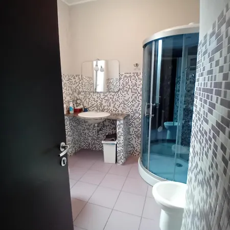 Palace King Of Couette-café 3*