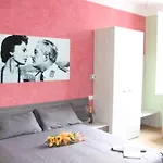Palace King Of Bed and Breakfast